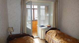 Гостиница Вояж Вологда Двухместный номер с 2 отдельными кроватями и общей ванной комнатой-1