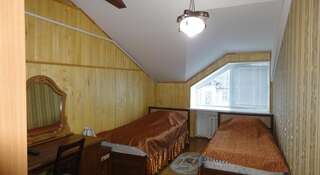 Гостиница Вояж Вологда Двухместный номер с 2 отдельными кроватями и общей ванной комнатой-4